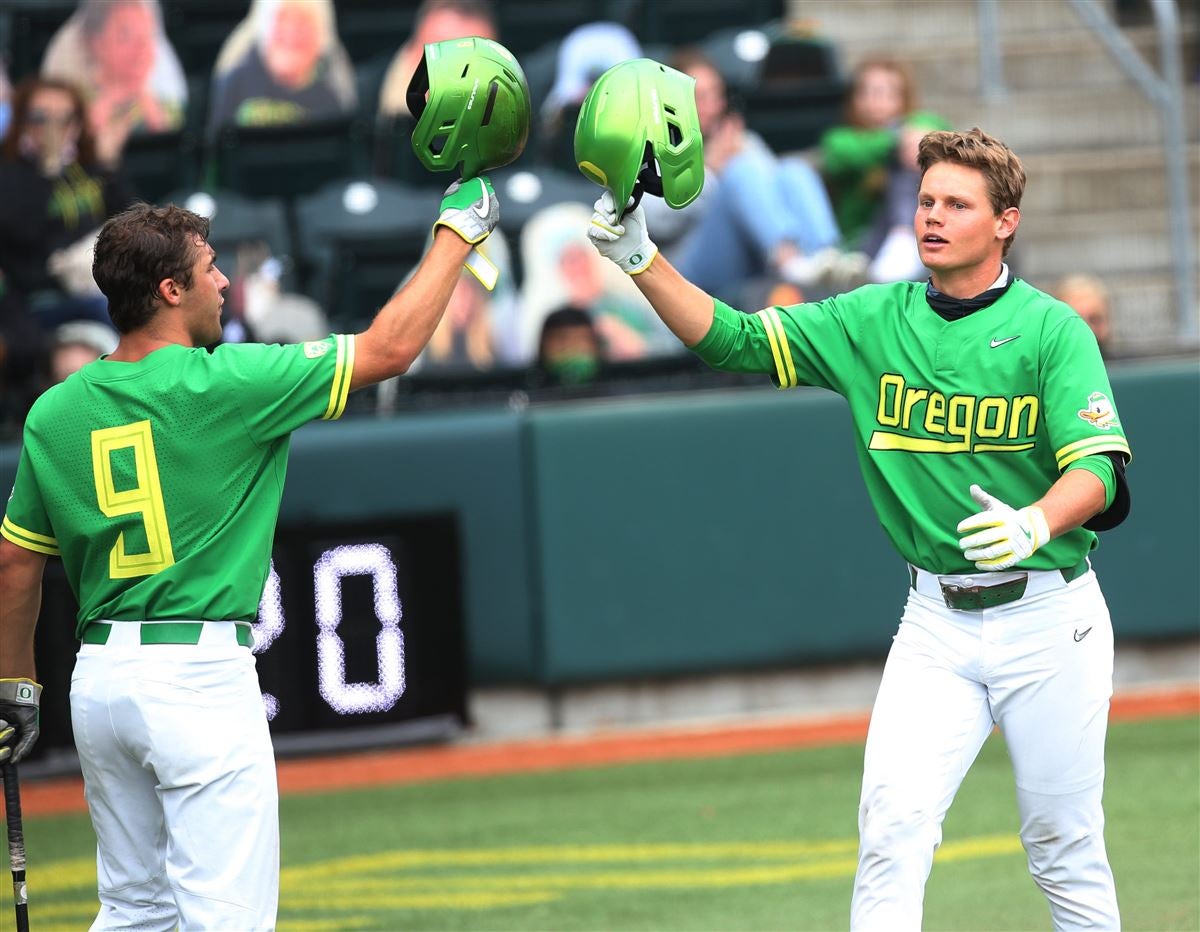 Texas Rangers select Oregon Ducks' Aaron Zavala in 2nd round of MLB draft 