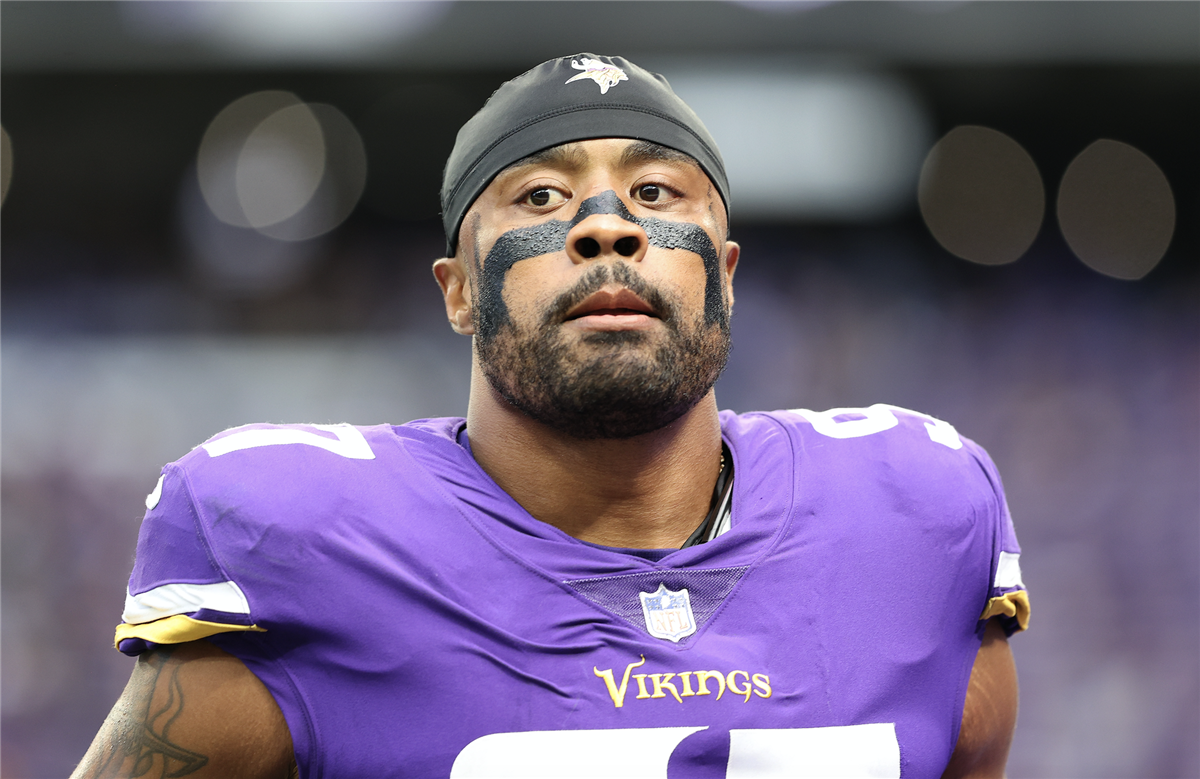 Vikings Release Statement That Everson Griffen Is Receiving Treatment After  Video of Him Wielding Gun (UPDATE)