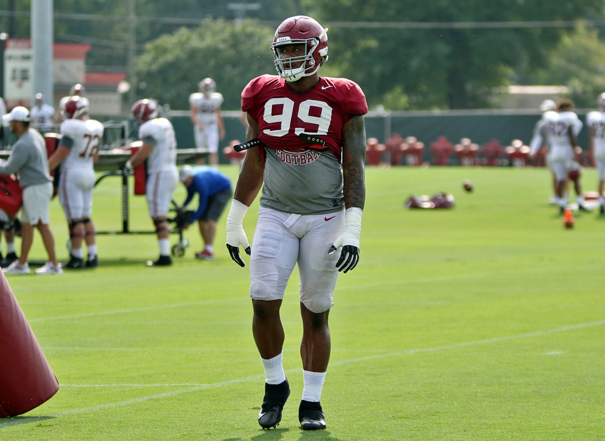 Raekwon Davis Alabama Strong Side Defensive End