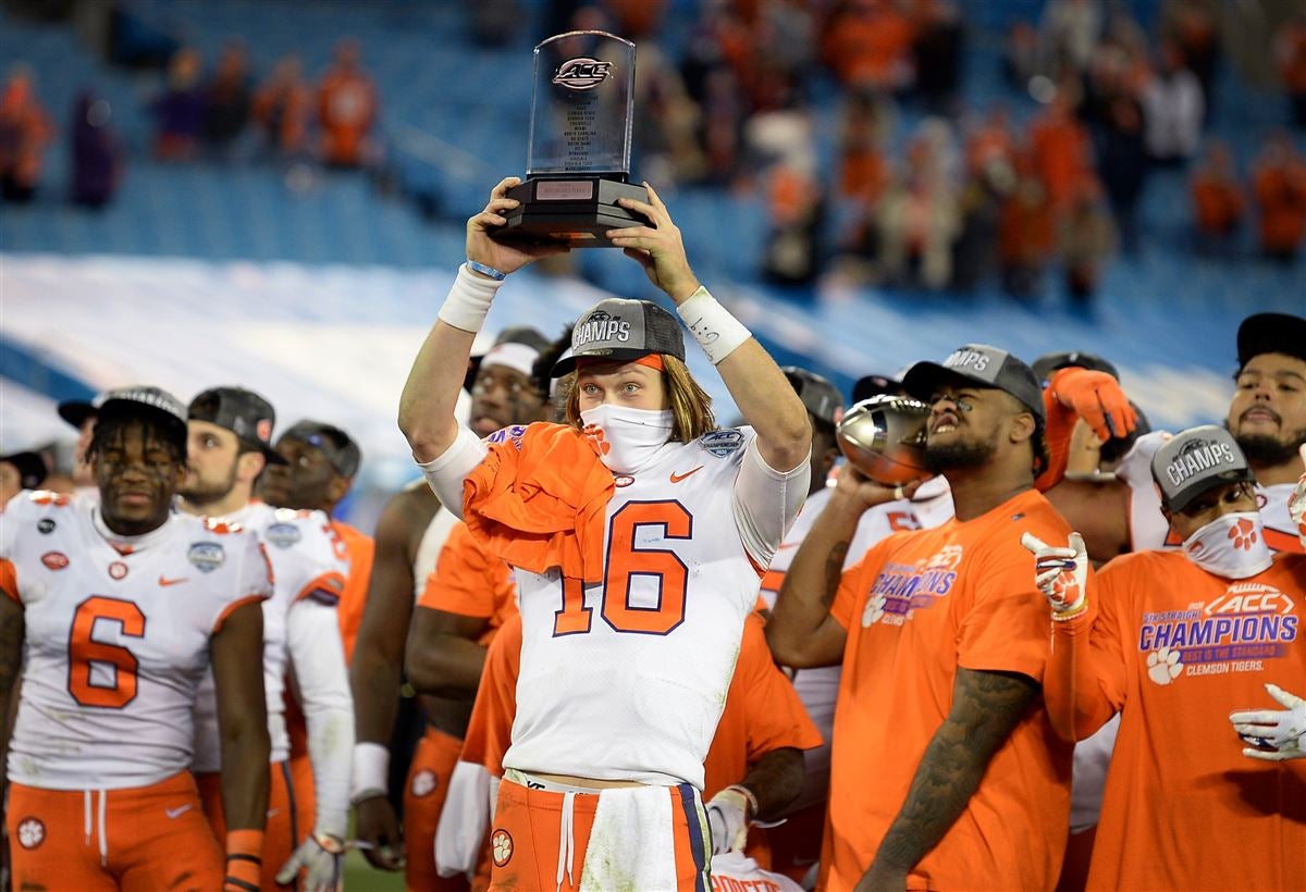 Clemson QB Trevor Lawrence tests positive for COVID-19