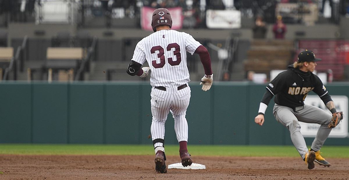 Brad Cumbest: Mississippi State baseball's Mule leads at CWS - SI