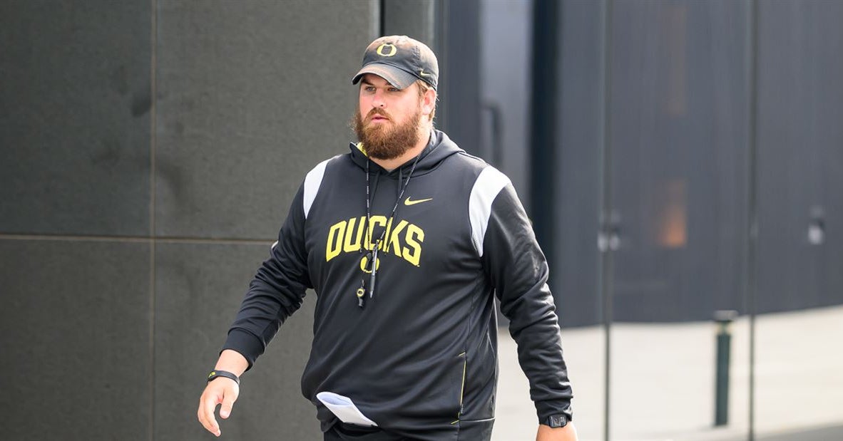 Reports: Oregon football to hire North Texas offensive line coach ...