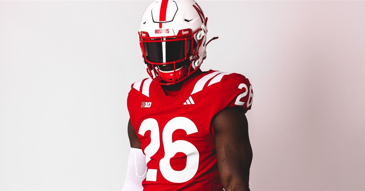 Huskers unveil new football uniform at Red Sea Rising event