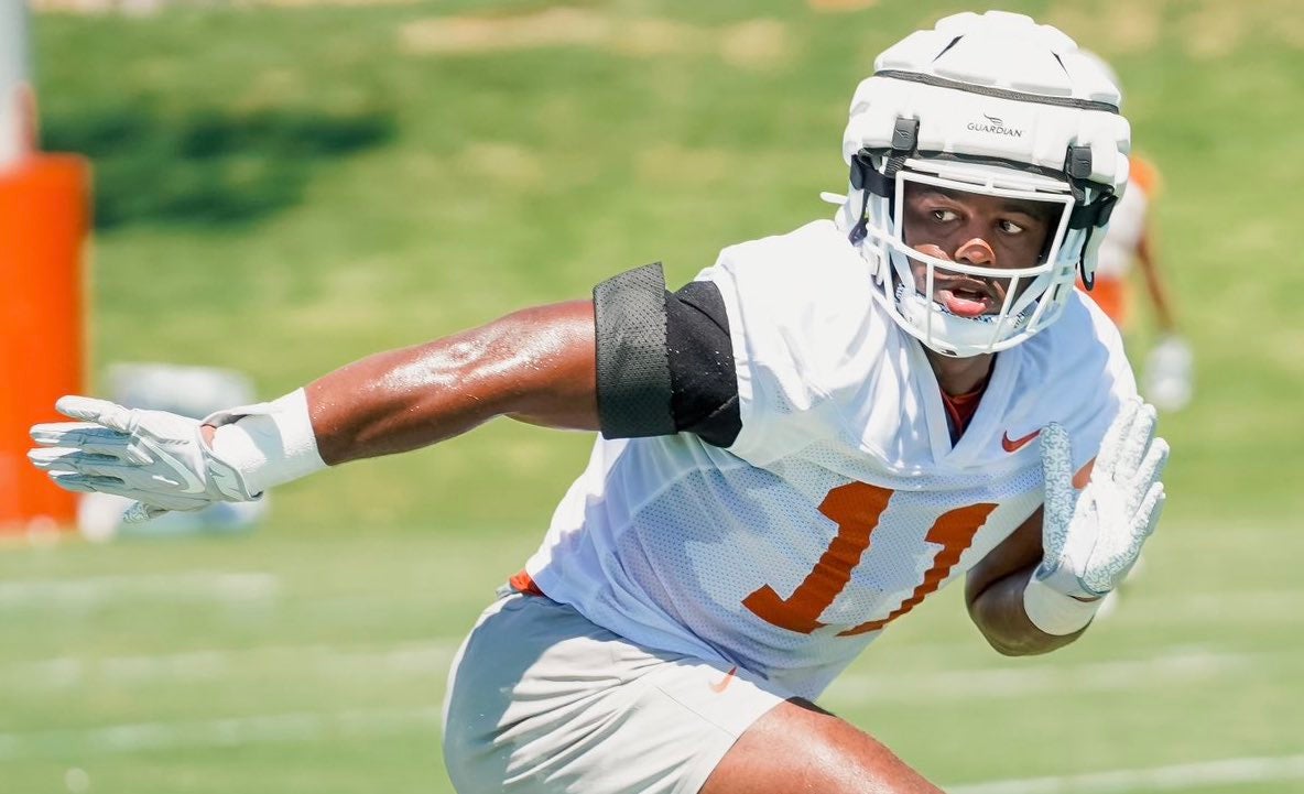 Texas Longhorns release first official depth chart before season opener