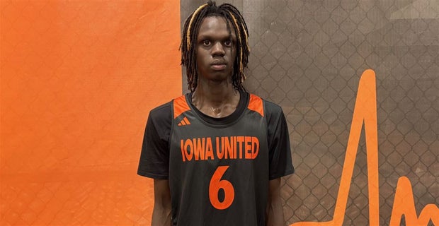 Three-star forward Mading Kuany commits to Georgia