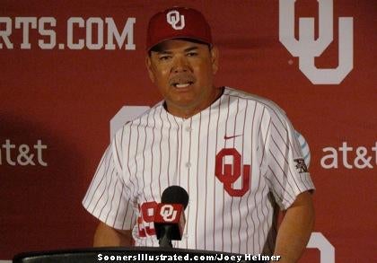 Auburn hires Oklahoma's Sunny Golloway as baseball coach