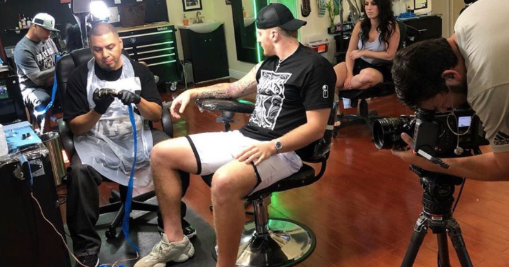 Maxx Crosby shows off new tattoos