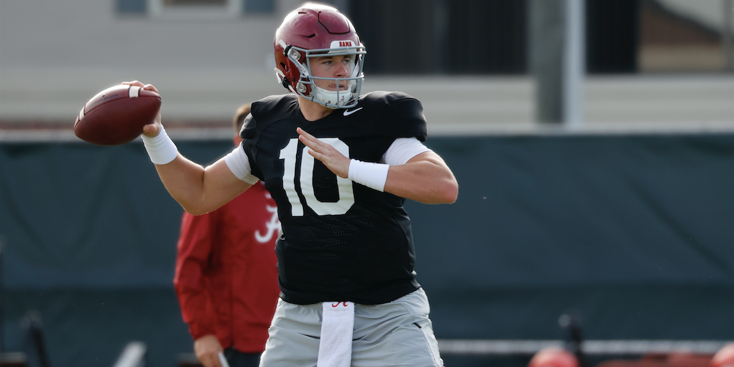 Mac Jones Is No. 3 On Alabama QB Depth Chart