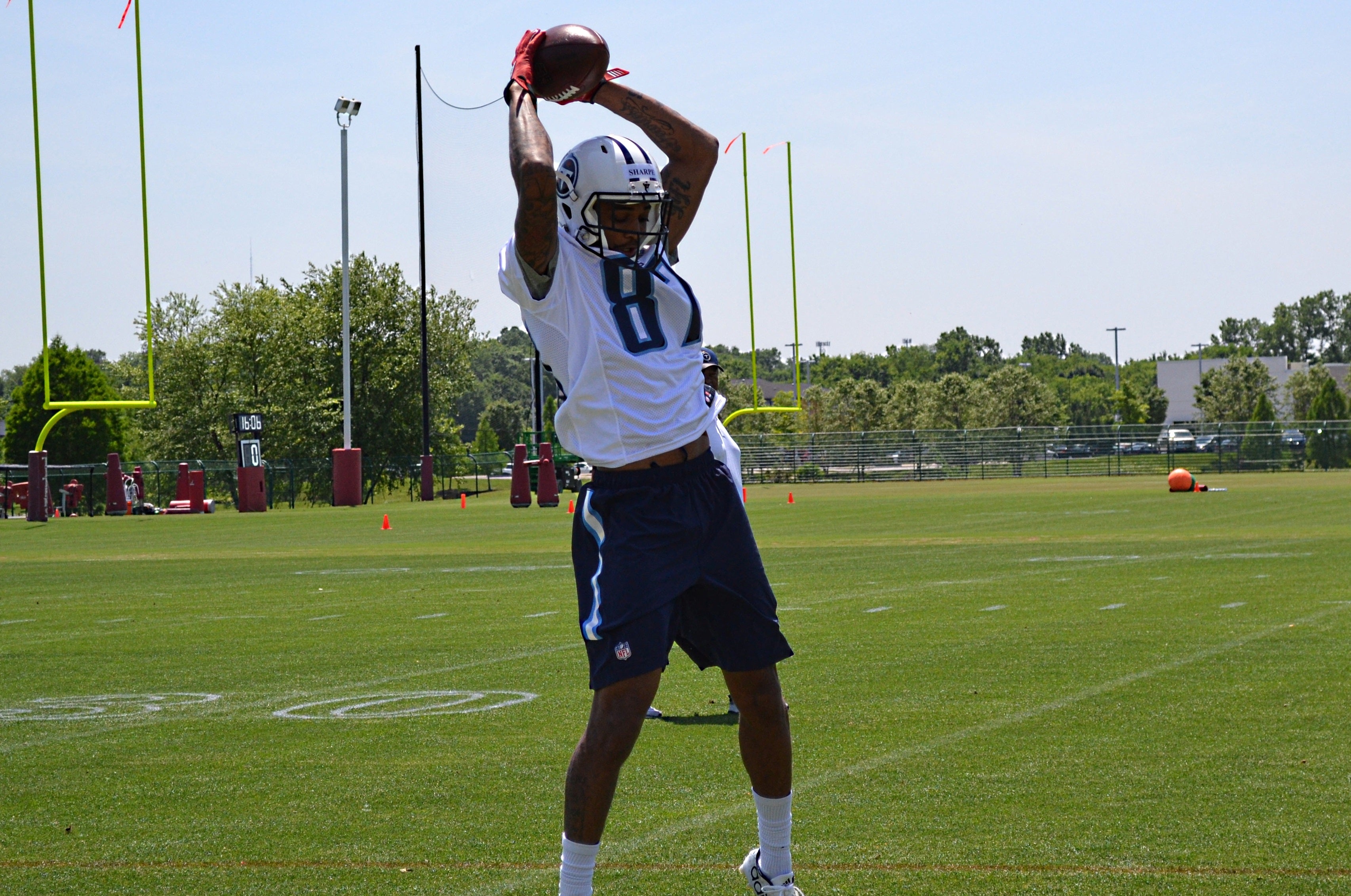 Rookie Receiver Sharpe Turning Titans Heads