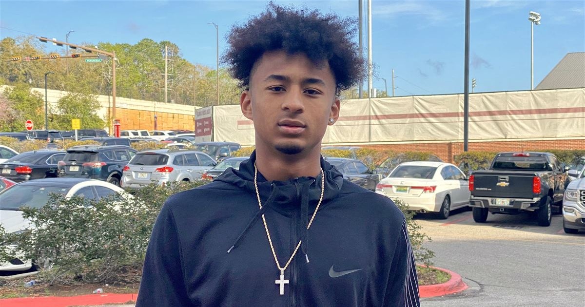 3-star DB Devin Moore names top seven