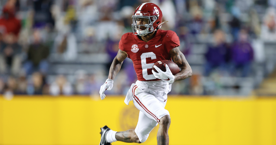 Alabama WR DeVonta Smith named 2020 ASWA Amateur Athlete of the Year