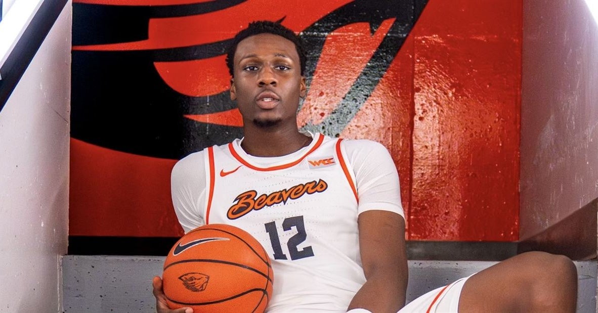 Oregon State forward Stephen Olowoniyi to enter portal