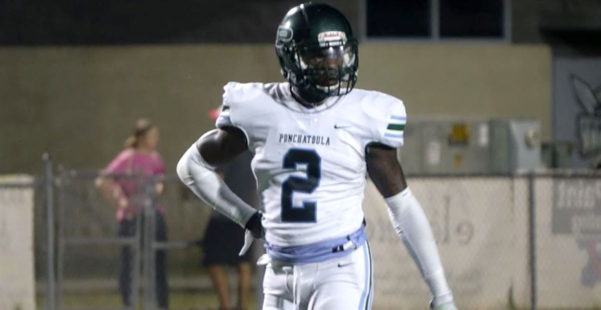 Ponchatoula 4-star defensive back Jacoby Mathews signs with Texas A&M