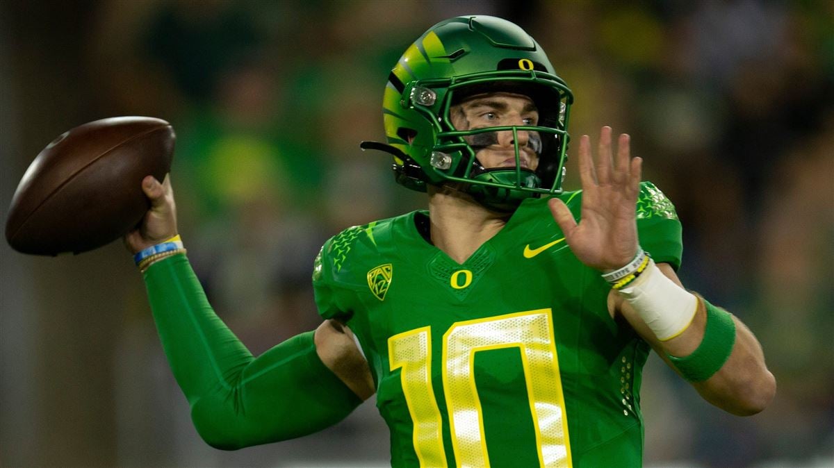 Bo Nix: 'Still some football left to play' before deciding whether to  return to Oregon Ducks or stay in 2023 NFL draft 