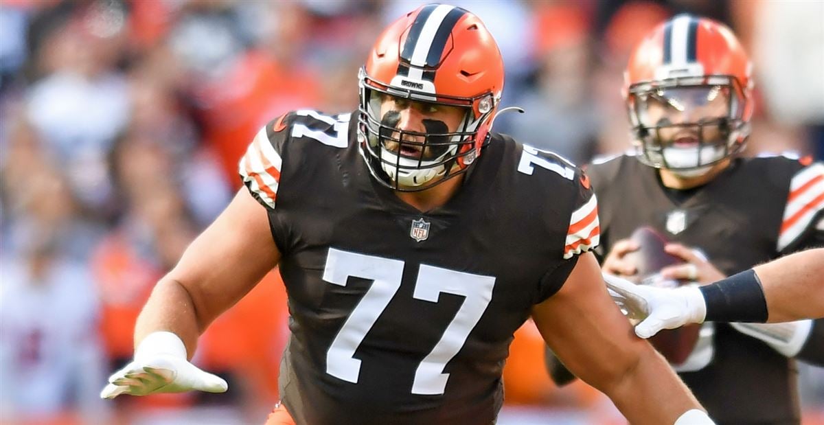 Browns G Wyatt Teller signs 4-year contract extension