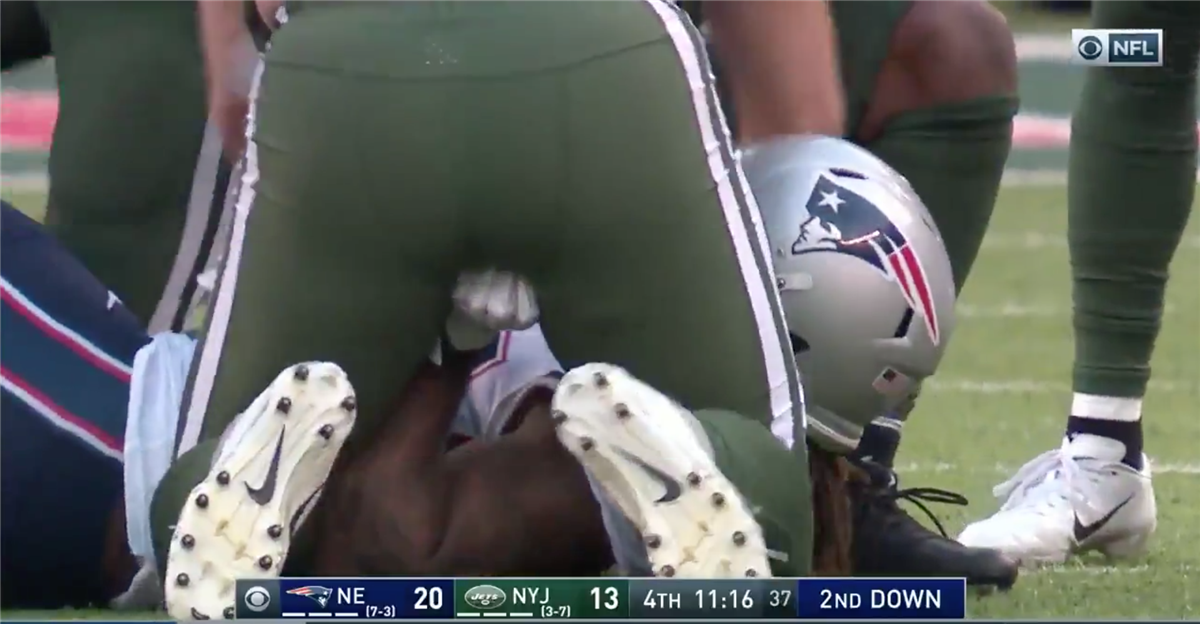 Cordarrelle Patterson Grabs Jets Player S Crotch After Run
