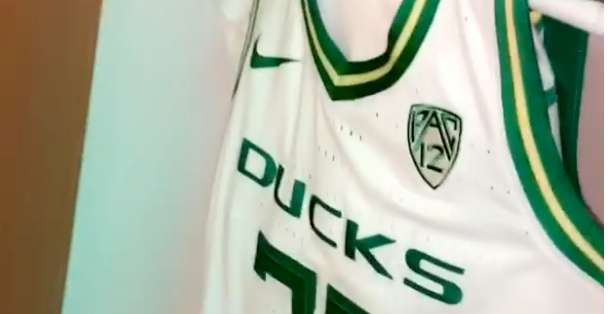Oregon Women S Basketball Shows Off New Uniform In Twitter Video