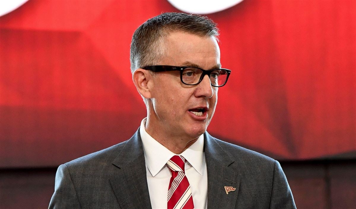 Alabama athletic director Greg Byrne gets new 7-year deal