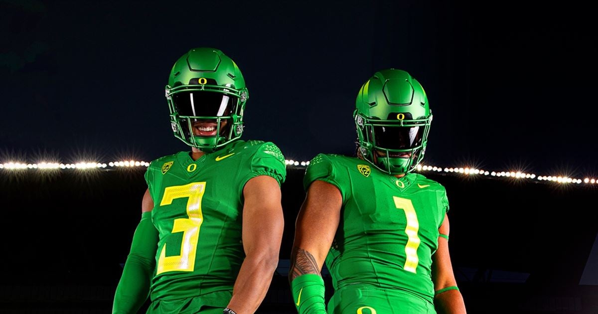 First Look: Oregon&#039;s new 2021 football uniforms