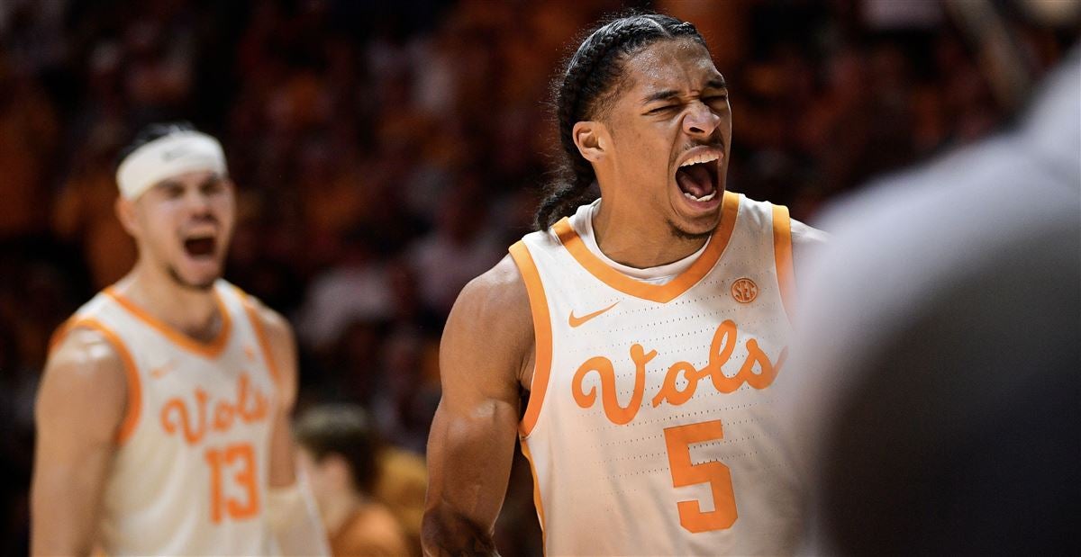 PHOTOS: No. 4 Tennessee thumps No. 10 Texas - Vimarsana News