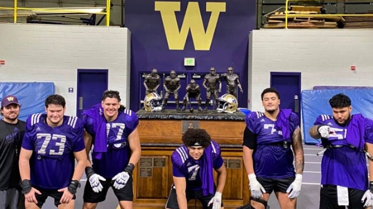 Washington Huskies Win The 2023 Joe Moore Award