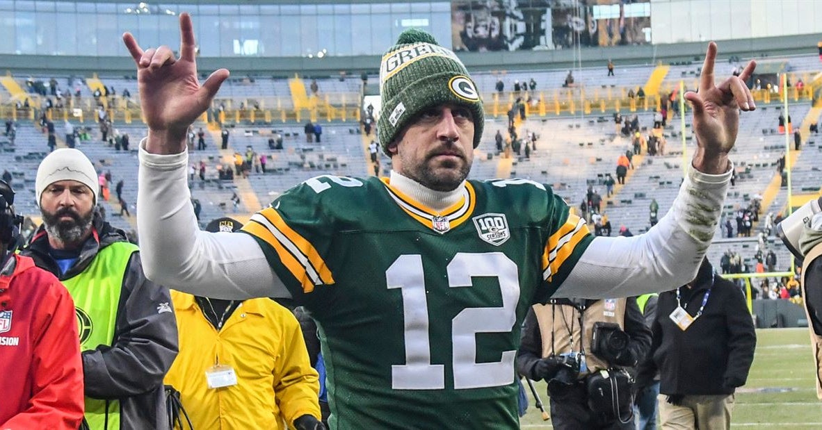 Report: Aaron Rodgers to host 10 episodes of 'Jeopardy!' starting on April 5