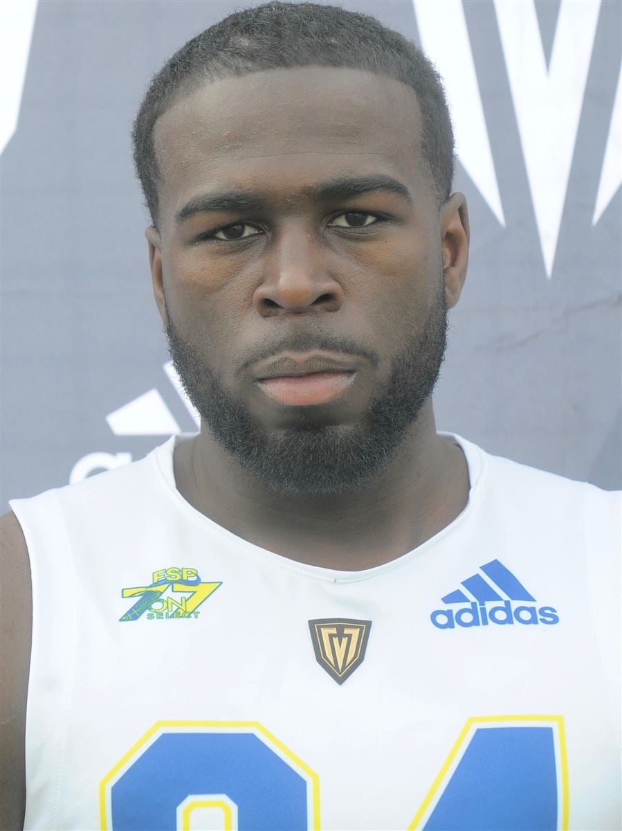 Julien Simon, Connecticut, Linebacker