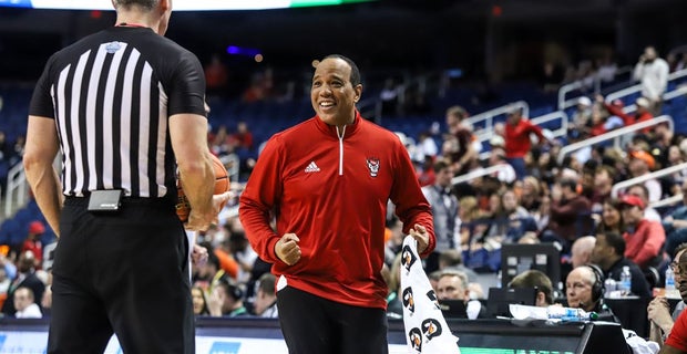 Louisville basketball walk-on Ashton Myles-Devore enters transfer