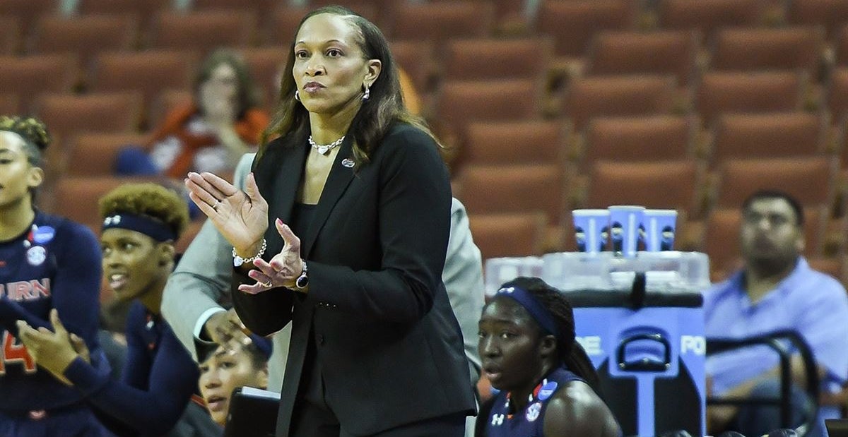 Coach Flo fired as coach of Auburn women's basketball program