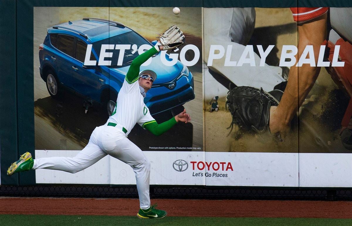 OF Anthony Hall officially signs with New York Yankees