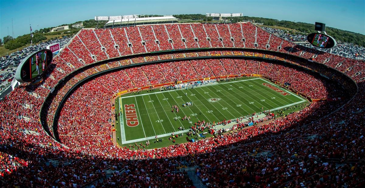 Chiefs Discuss Crossing State Lines For Possible Home