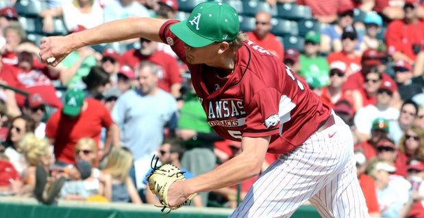 Ryne Stanek quiets Auburn bats as Arkansas evens series with 1-0 win 