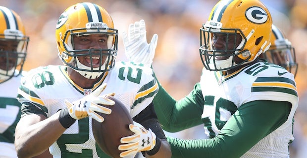 File:Sean Richardson 28 warming up Green Bay Packers Dec 2013.jpg