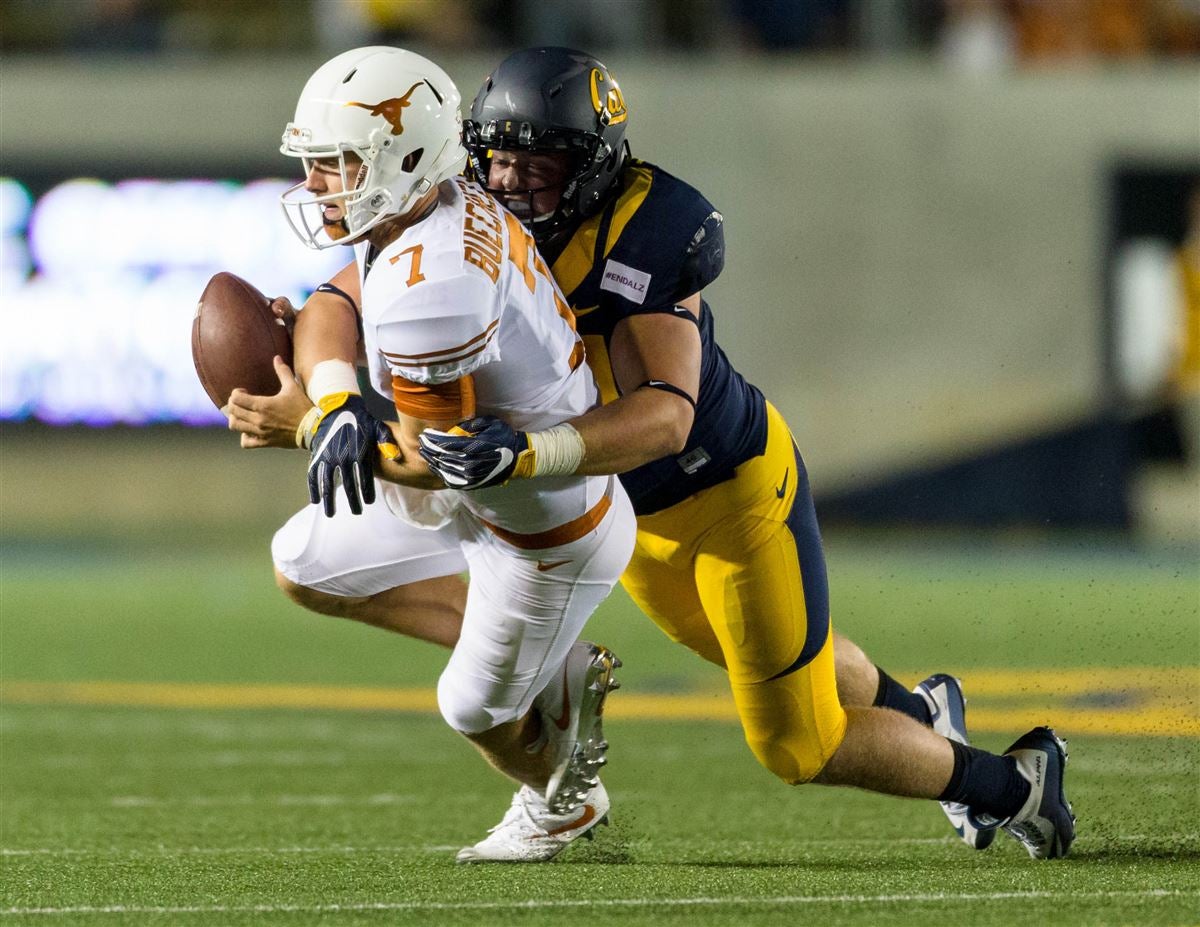 Texas quarterback Shane Buechele to have surgery on torn hip muscle