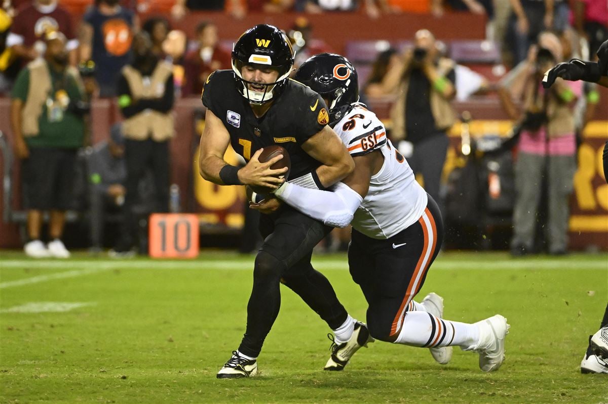 Bears' Justin Fields throws brutal interception off Commanders