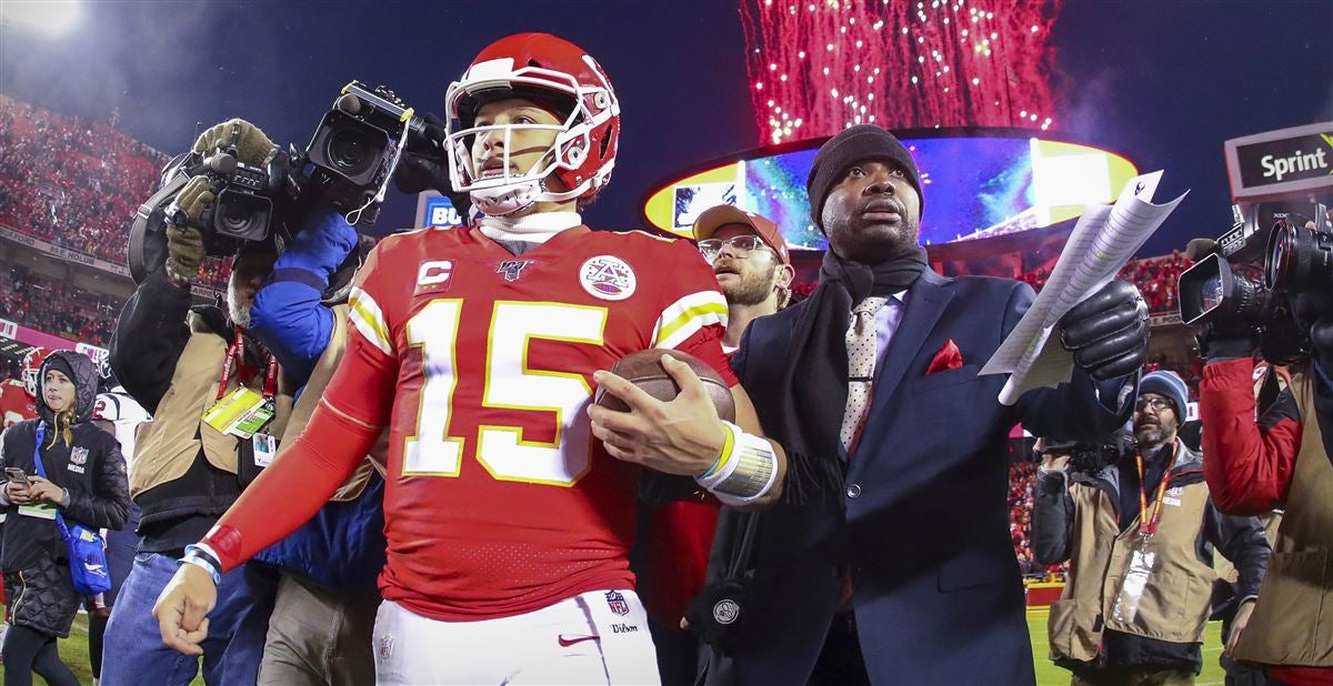 Patrick Mahomes' 10-year Chiefs extension worth more than $400 million