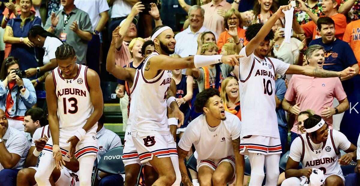 College Basketball Top 25 Power Rankings: Auburn Flexes, UConn Tumbles ...