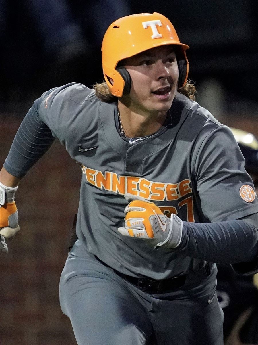 Tennessee baseball's Jordan Beck flips off Georgia Tech in