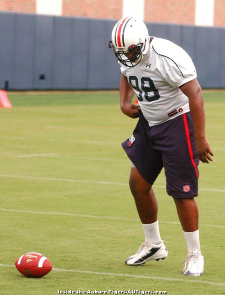 Nagging shoulder injury hasn't hurt Auburn's Angelo Blackson in