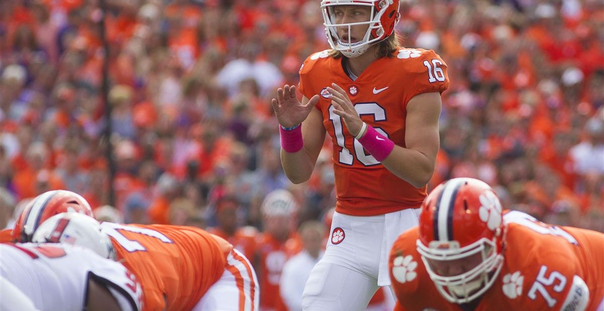 Trevor Lawrence records careerhigh in passing yards Trevor Lawrence records careerhigh in passing yards