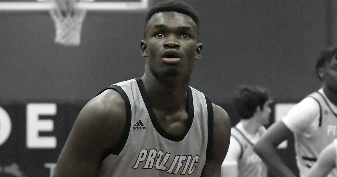 5-star center Adem Bona commits to UCLA 5-star center Adem Bona commits to UCLA