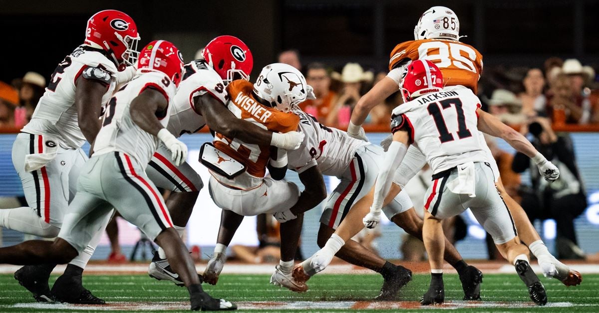 defense shines in monumental road win over Texas