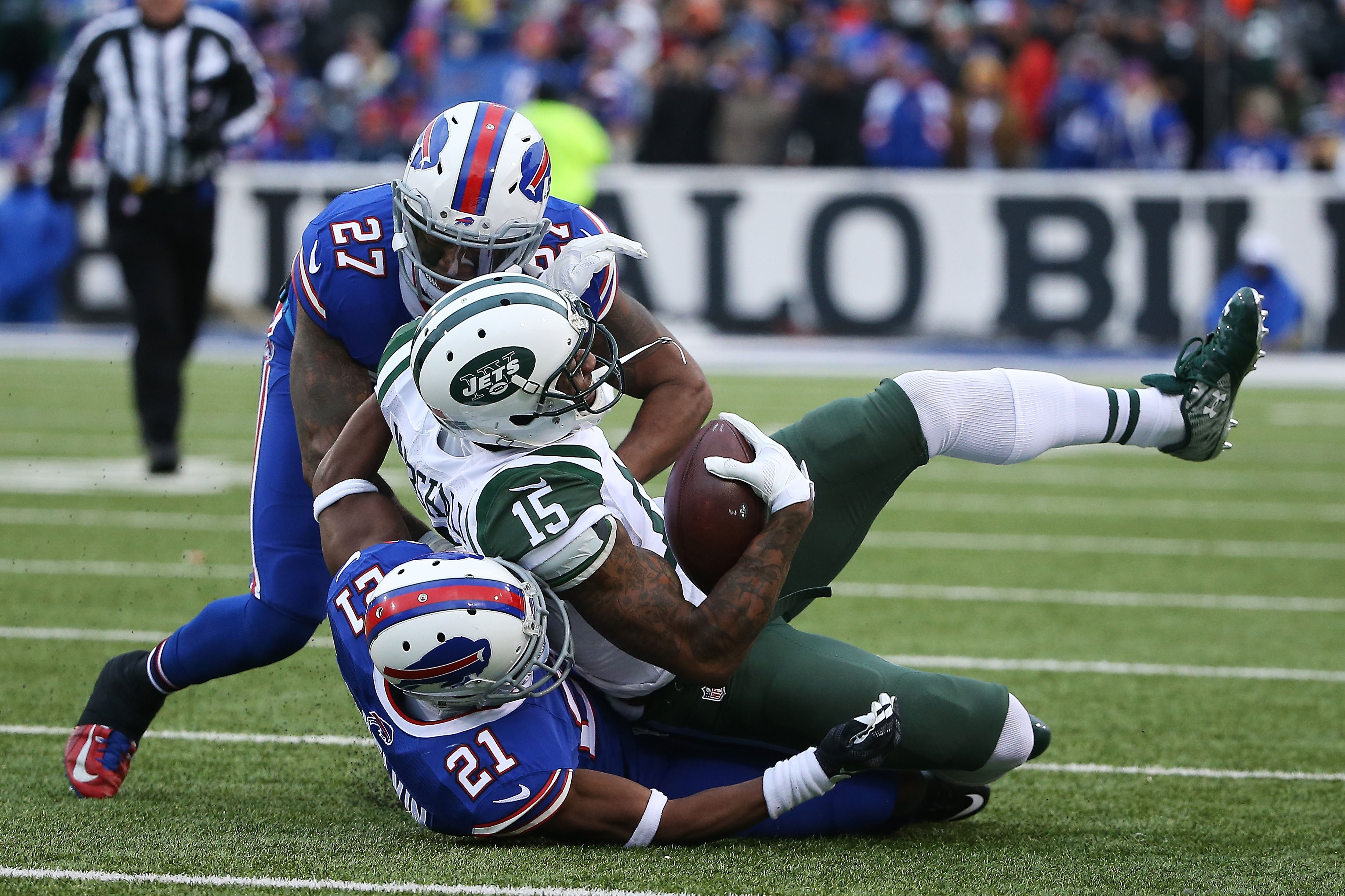 Buffalo Bills running back Karlos Williams (40) scores a touchdown against  the Carolina Panthers during the first half of an NFL preseason football  game on Friday, Aug. 14, 2015, in Orchard Park