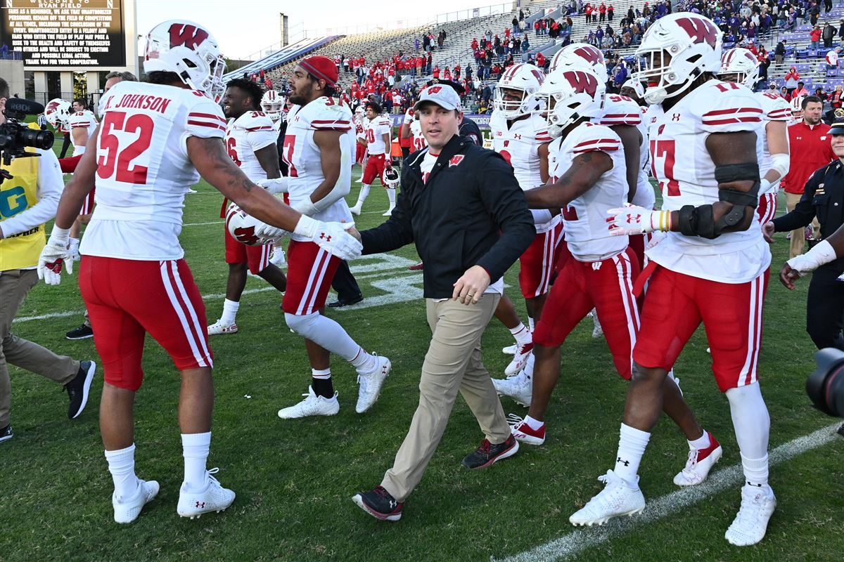 Wisconsin football: Interim coach Jim Leonhard details first win, changes  ahead of Michigan State game