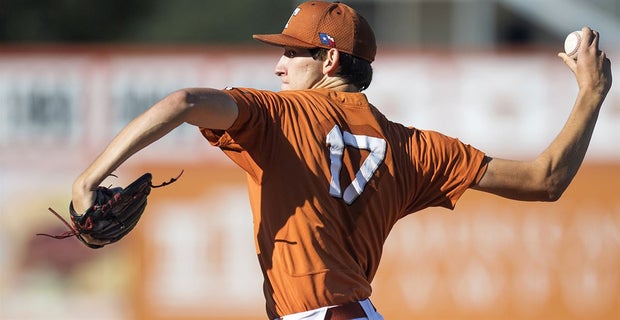 Two Texas baseball players enter NCAA transfer portal