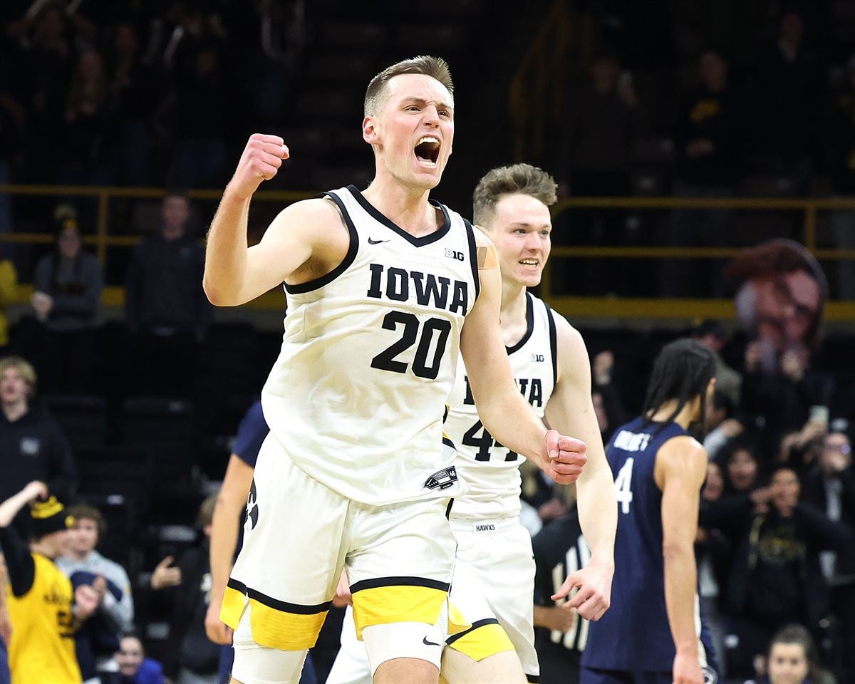 Kinnick Stadium Iowa Hawkeyes NCAA #1 Fan Metal License Plate Iowa