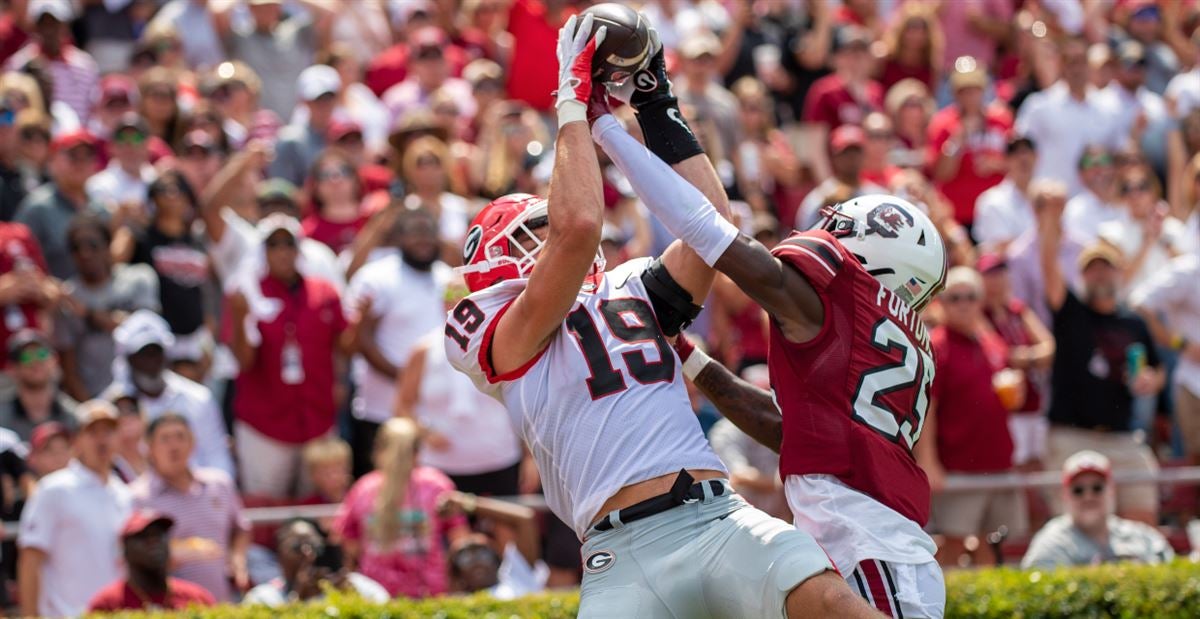 UGA football games vs. South Carolina, Florida in 2023 set for CBS