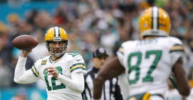 Packers' Aaron Rodgers practices, could be only 50 percent for Cowboys game