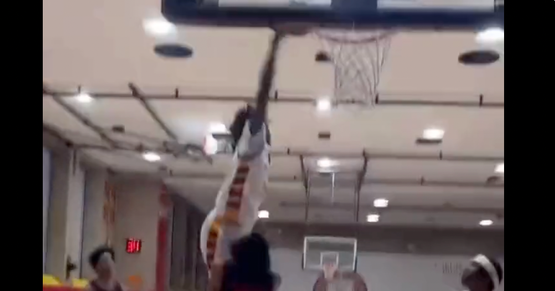 Video: UNC Commitment Ian Jackson's Posterizing One-Handed Dunk Video: UNC Commitment Ian Jackson's Posterizing One-Handed Dunk