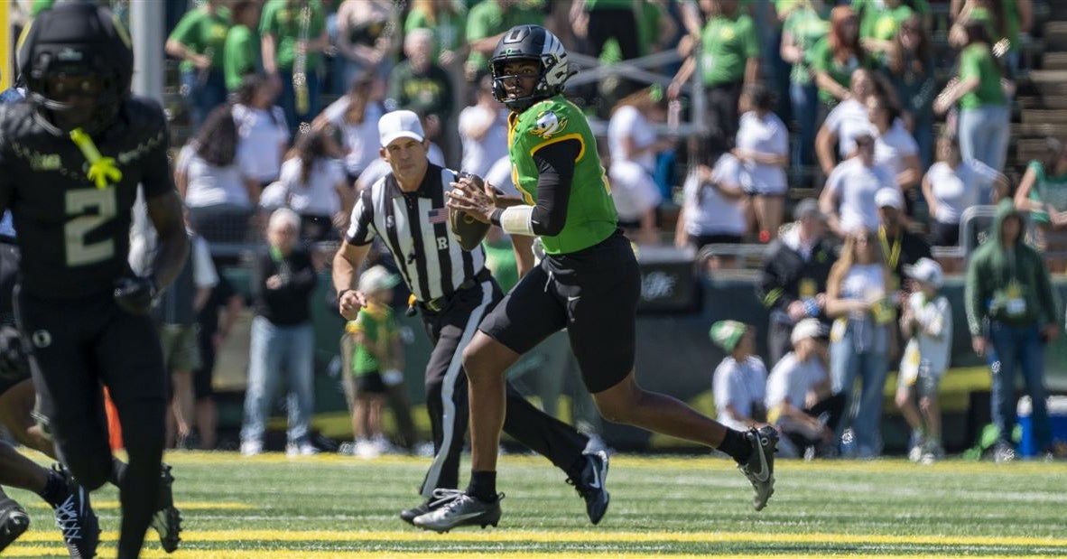 Akili Smith Jr. could get his chance as Oregon searches for answers at quarterback
